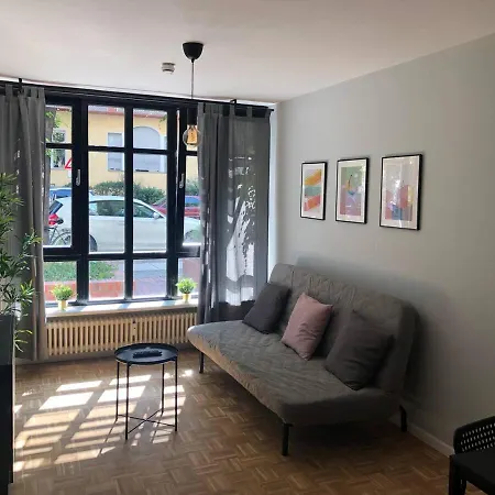 Duesseldorfer Str. 31a *